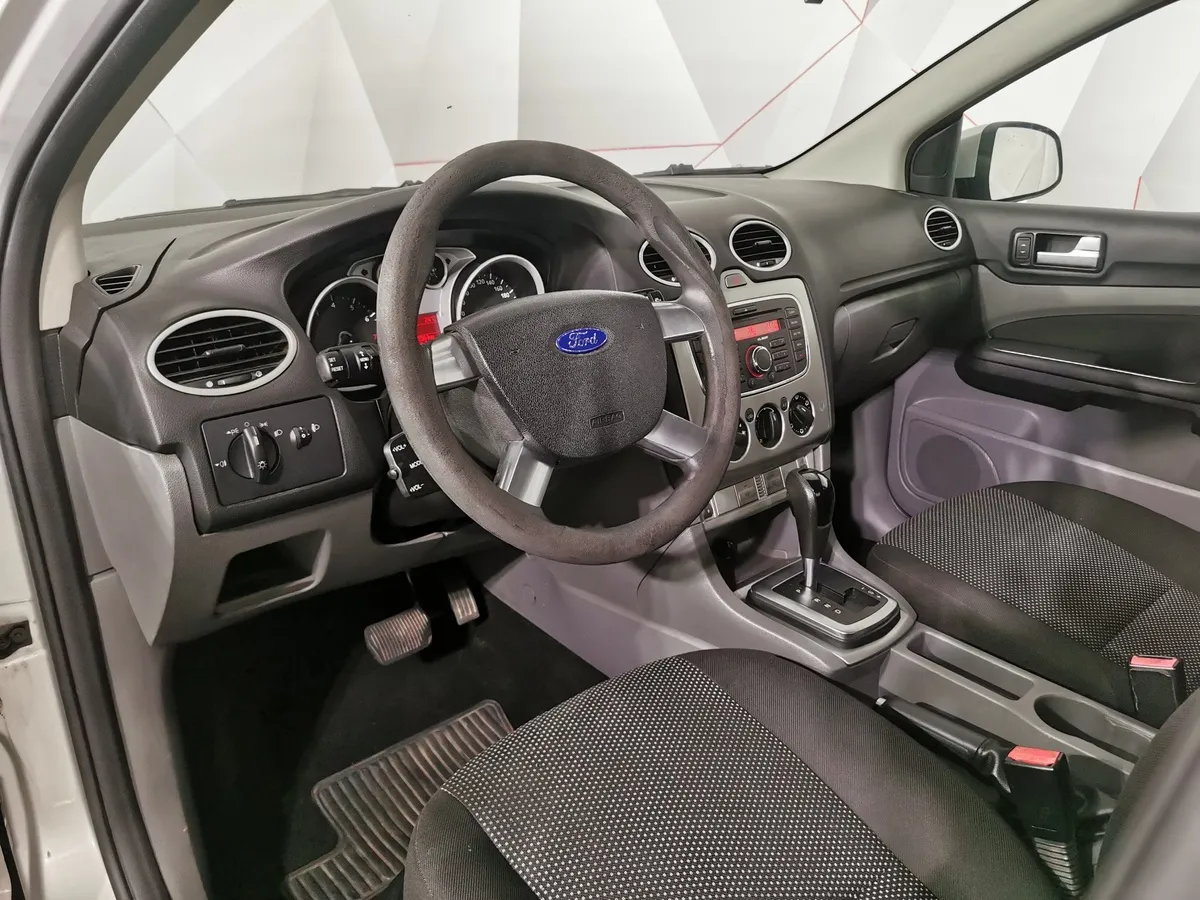 Ford Focus 1.6 AT (101 л.с.) Trend Серебристый в АВИЛОН. Слайд №17