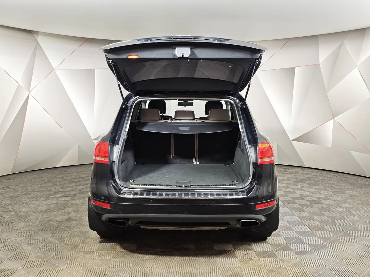 Volkswagen Touareg 3.6 FSI Tiptronic 4Motion (249 л.с.) V6 FSI Черный в АВИЛОН. Слайд №12