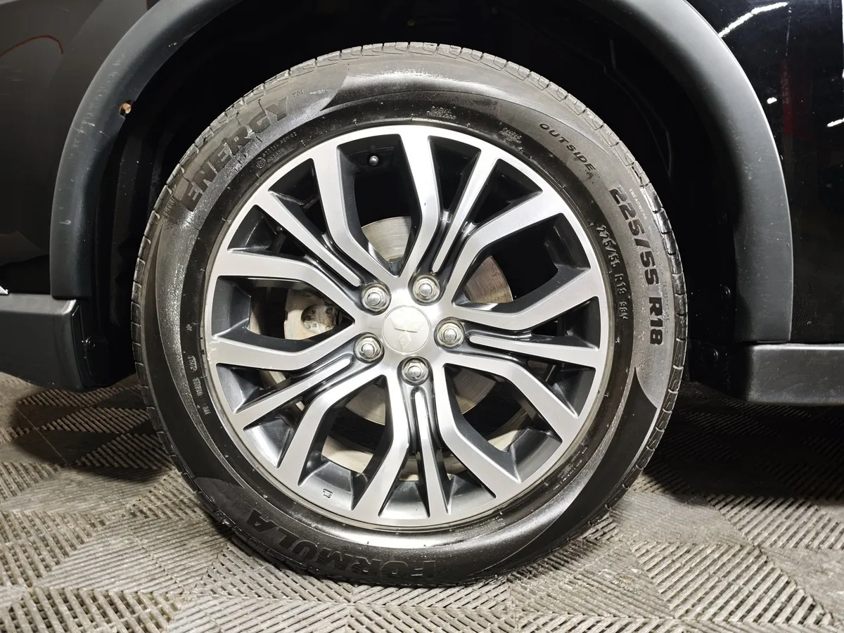 Mitsubishi Outlander 2.0 CVT 4WD (146 л.с.) Черный в АВИЛОН. Слайд №9