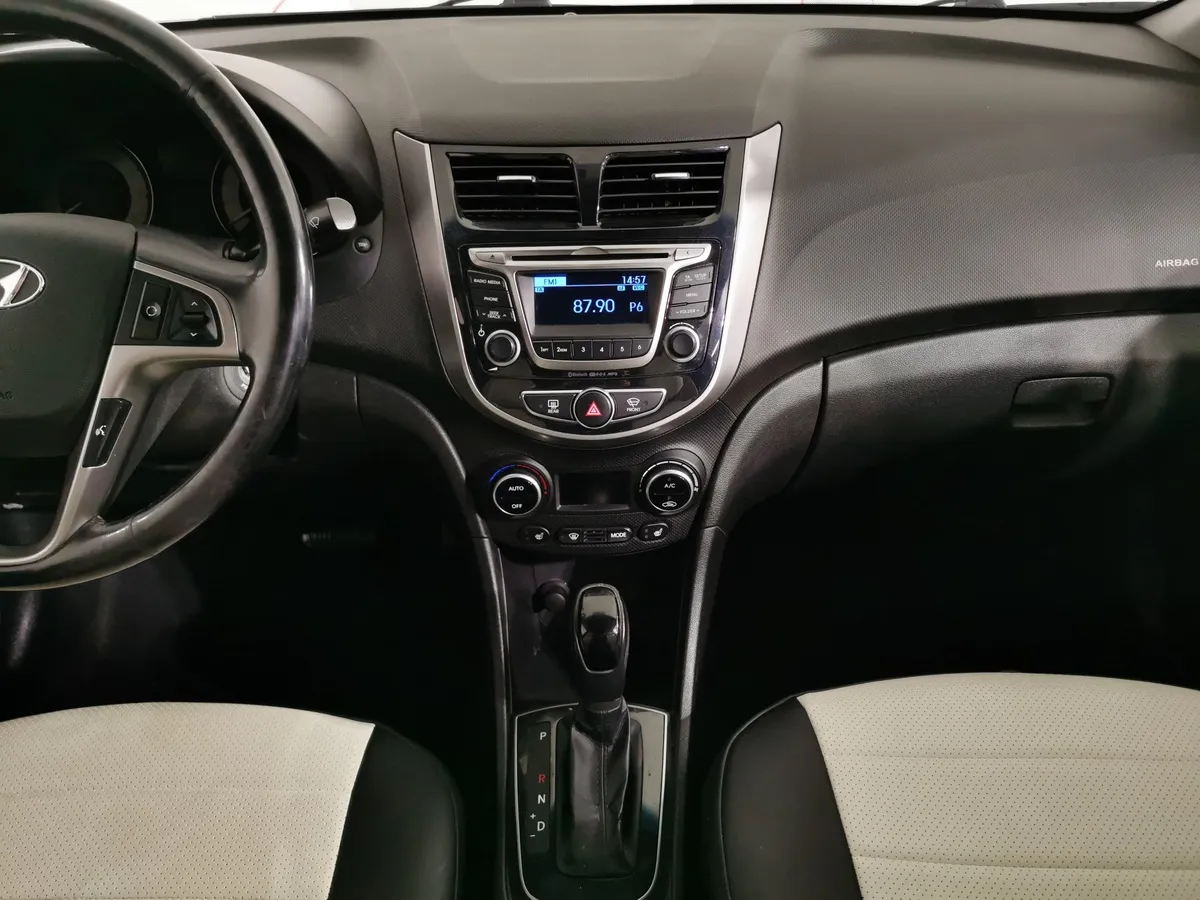 Hyundai Solaris 1.6 AT (123 л.с.) Optima Белый в АВИЛОН. Слайд №13