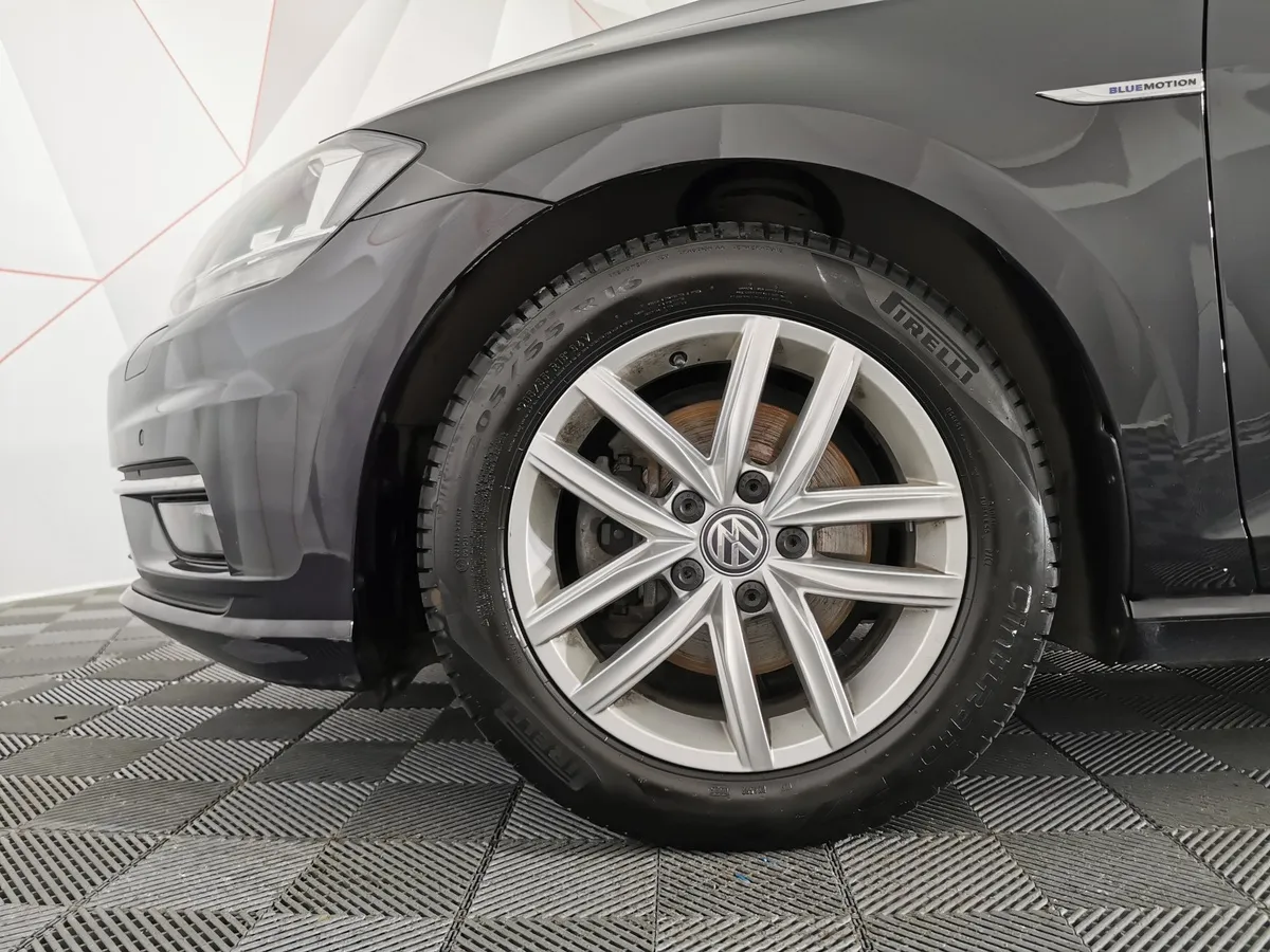 Volkswagen Golf 1.5 TSI DSG (130 л.с.) Черный в АВИЛОН. Слайд №9
