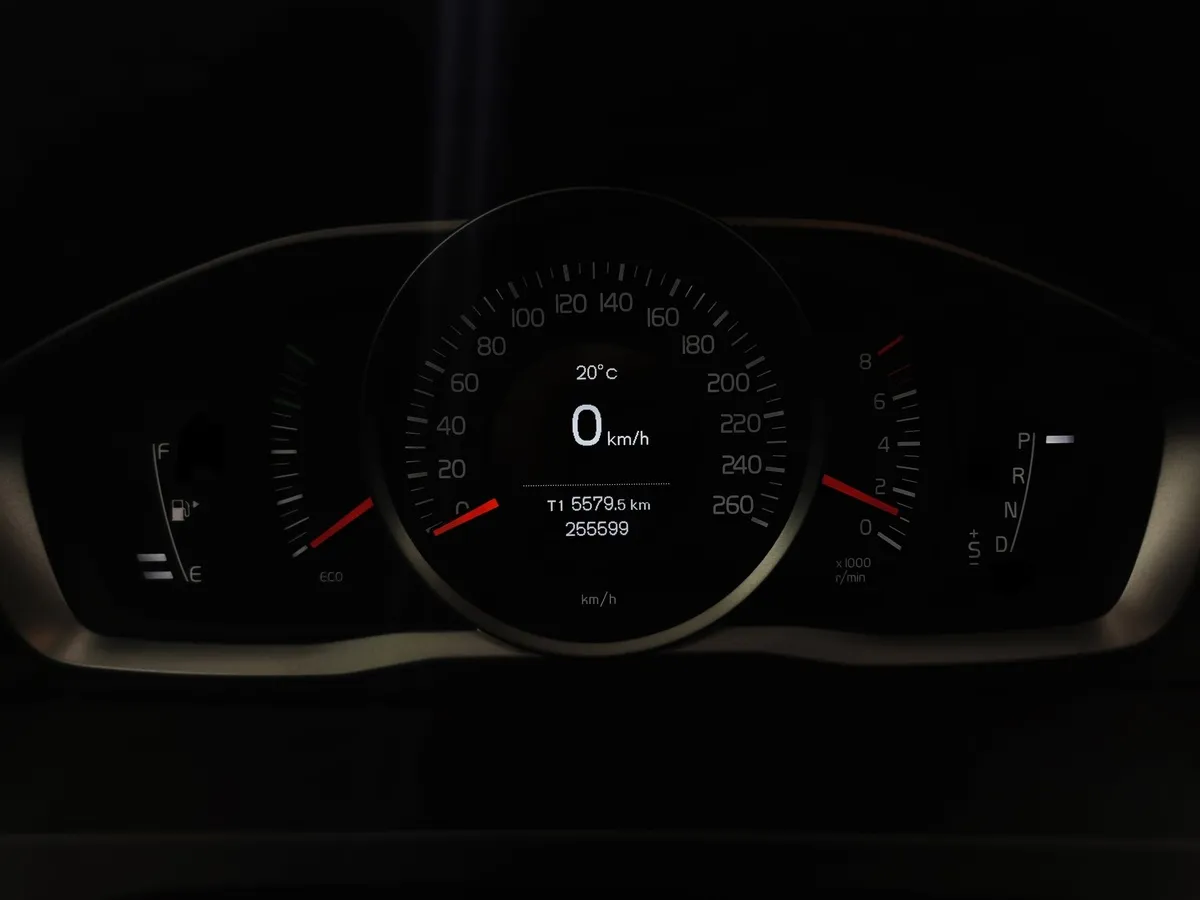 Volvo S60 2.5 T5 Geartronic AWD Cross Country (249 л.с.) Summum Черный в АВИЛОН. Слайд №17