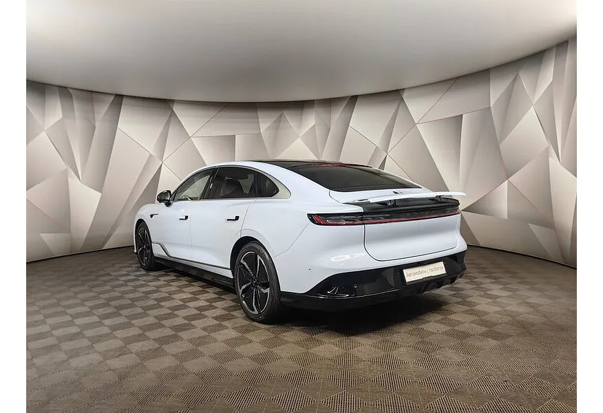 Voyah Passion EV AT AWD (510 л.с.) Синий в АВИЛОН. Слайд №4