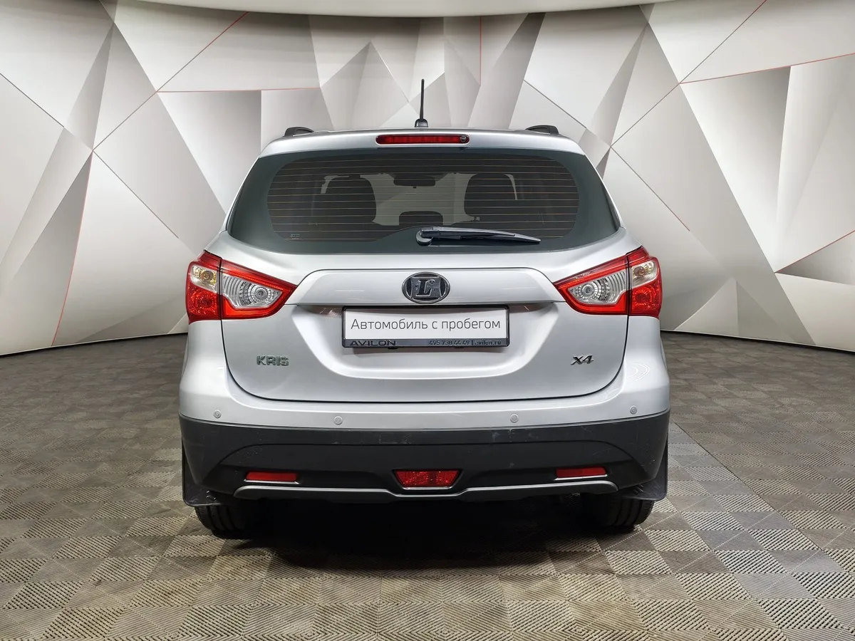 Suzuki SX4 1.6 CVT 4WD (117 л.с.) Серебристый в АВИЛОН. Слайд №8
