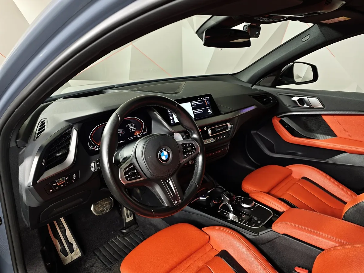 BMW 1 серия M135i 2.0T AT xDrive (306 л.с.) Серый в АВИЛОН. Слайд №12