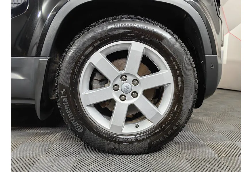 АВИЛОН - Land Rover Defender 2.0 TD AT (200 л.с.) S Черный - slide 17