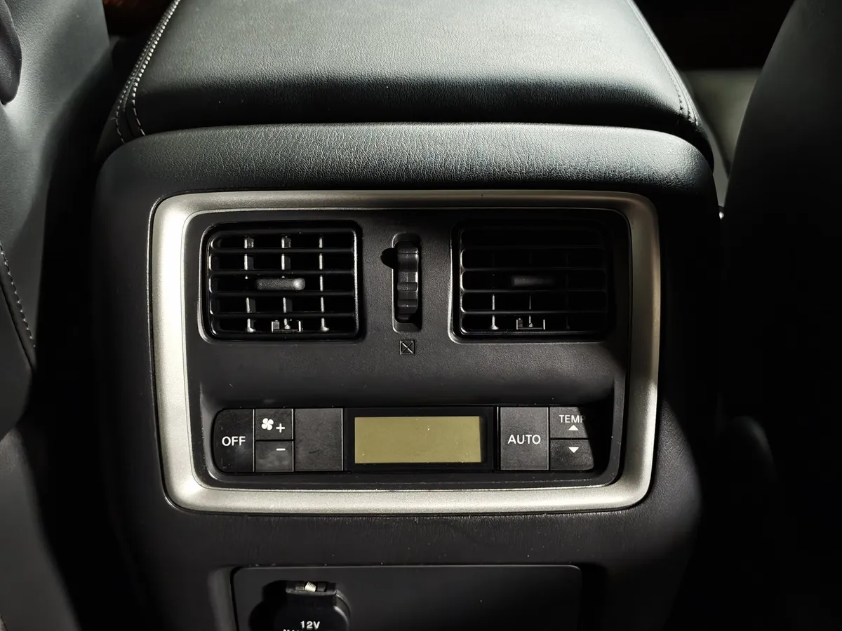 Infiniti QX60 3.5 CVT 4WD (283 л.с.) Premium Белый в АВИЛОН. Слайд №22