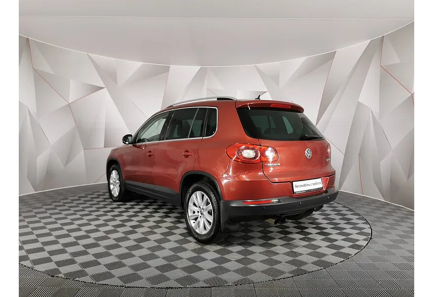 Volkswagen Tiguan 2.0 TSI 4Motion AT (180 л.с.) Sport & Style Красный в АВИЛОН. Слайд №4