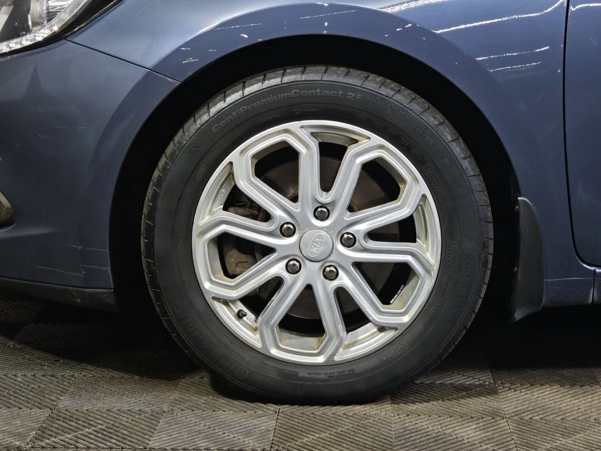 Kia Ceed 1.6 AT (129 л.с.) Синий в АВИЛОН. Слайд №9