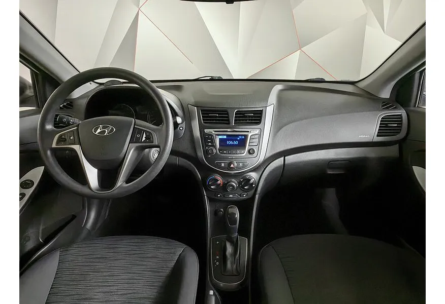 Hyundai Solaris 1.6 AT (123 л.с.) Comfort Белый в АВИЛОН. Слайд №9