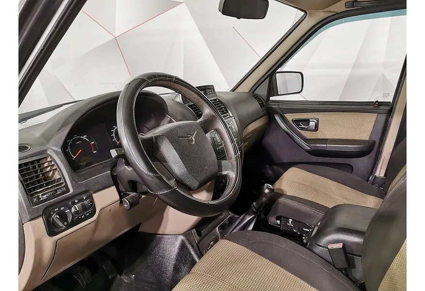 УАЗ Patriot 2.7 MT 4WD (128 л.с.) Черный в АВИЛОН. Слайд №19