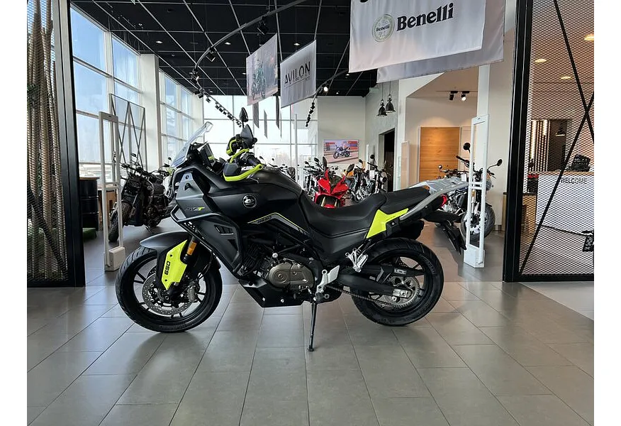 QJMOTOR SVT 650 645 см³ (76 л.с.) (76) 645 в АВИЛОН. Слайд №3 QJMOTOR SVT 650 645 см³ (76 л.с.) (76) 645 в АВИЛОН. Слайд №3