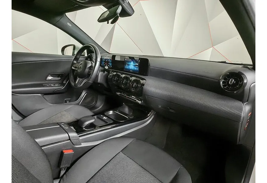 АВИЛОН - Mercedes-Benz A-Класс A 200 7G-DCT (150 л.с.) Comfort Белый - slide 13