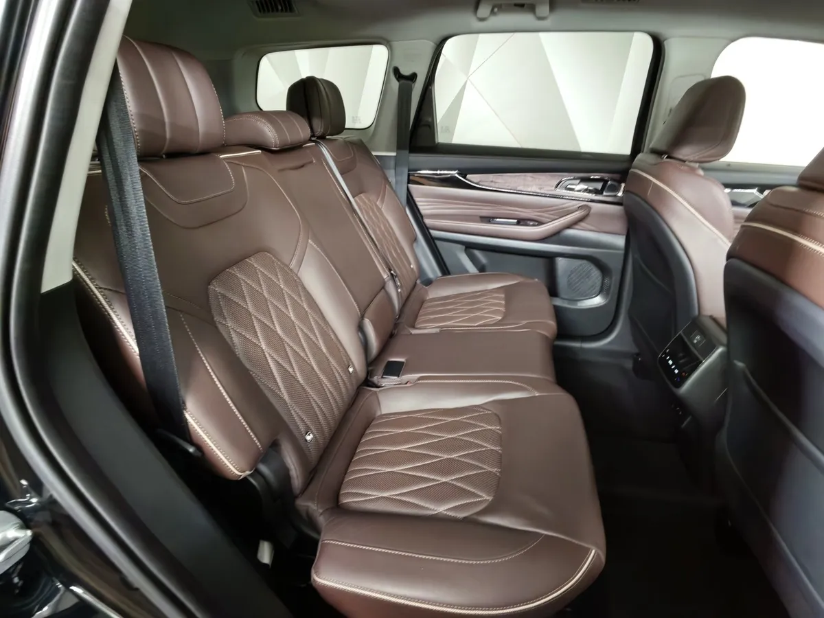 EXEED VX 2.0 AMT AWD (249 л.с.) President Limited Edition Черный в АВИЛОН. Слайд №15