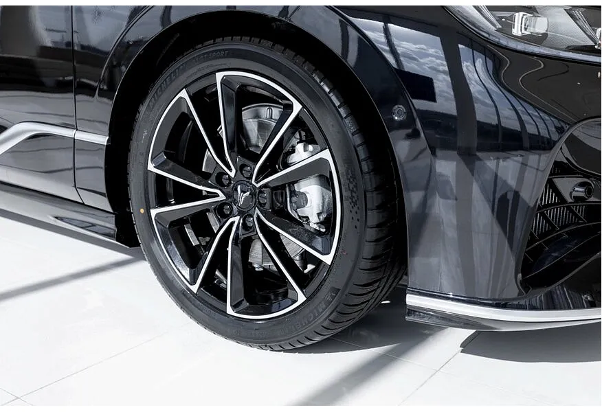 Voyah Passion 1.5 AT AWD (530 л.с.) Executive Черный в АВИЛОН. Слайд №16