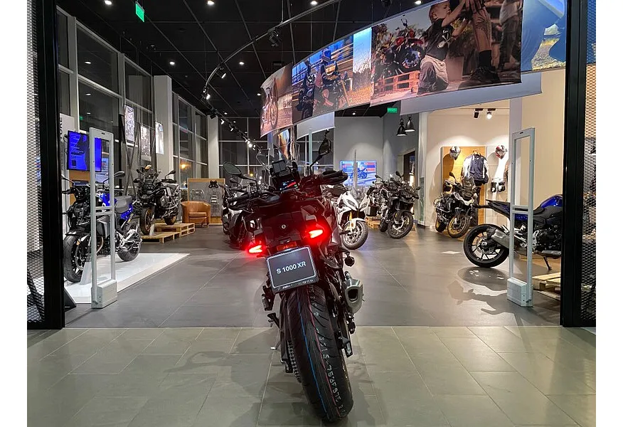 АВИЛОН - BMW Motorrad S 1000 XR S 1000 XR 999 см³ (165) 999 Серый - slide 0
