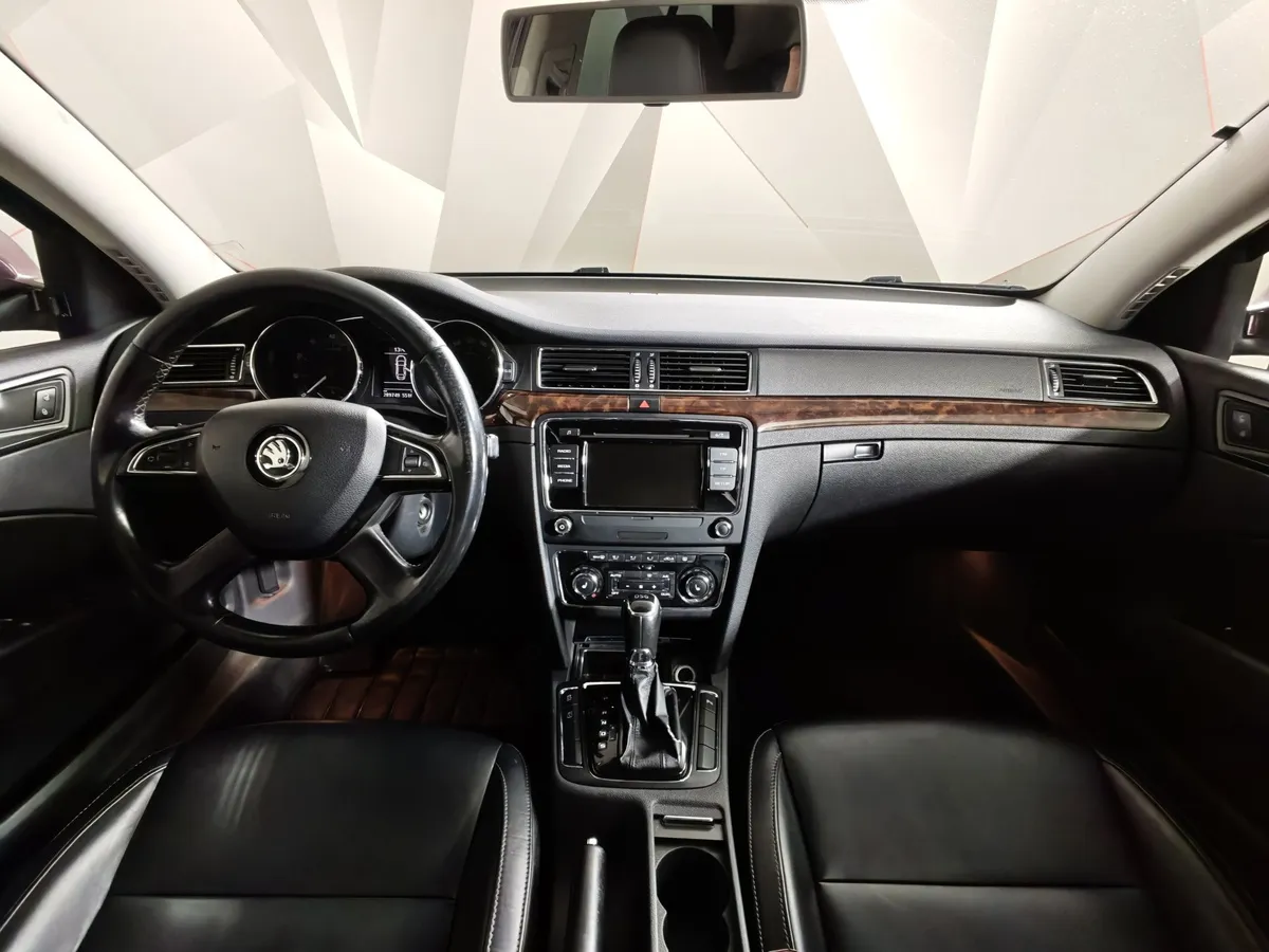 Skoda Superb 1.8 TSI DSG (152 л.с.) Красный в АВИЛОН. Слайд №14