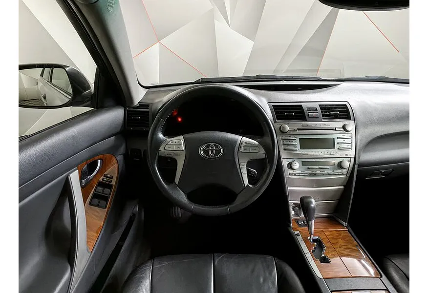 Toyota Camry 2.4 VVT-i AT (167 л.с.) Серебристый в АВИЛОН. Слайд №18