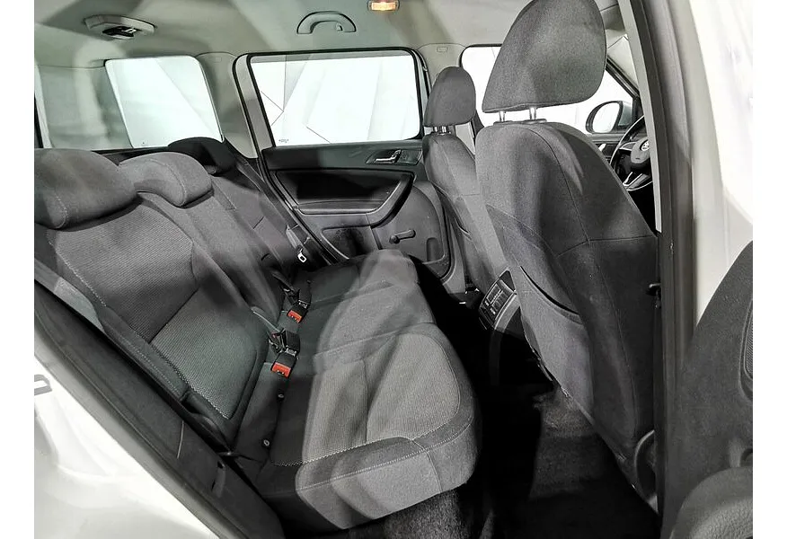 Skoda Yeti 1.2 TSI DSG (105 л.с.) Active Белый в АВИЛОН. Слайд №17