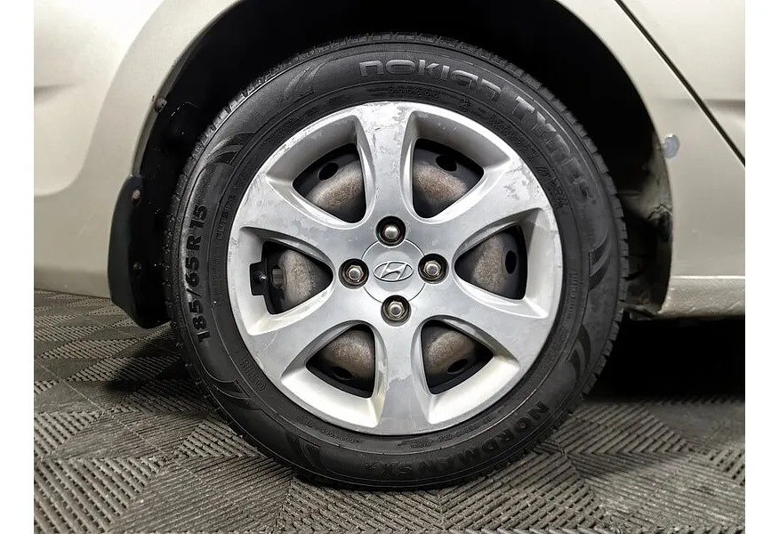 Hyundai Solaris 1.6 AT (123 л.с.) Active Plus Бежевый в АВИЛОН. Слайд №18