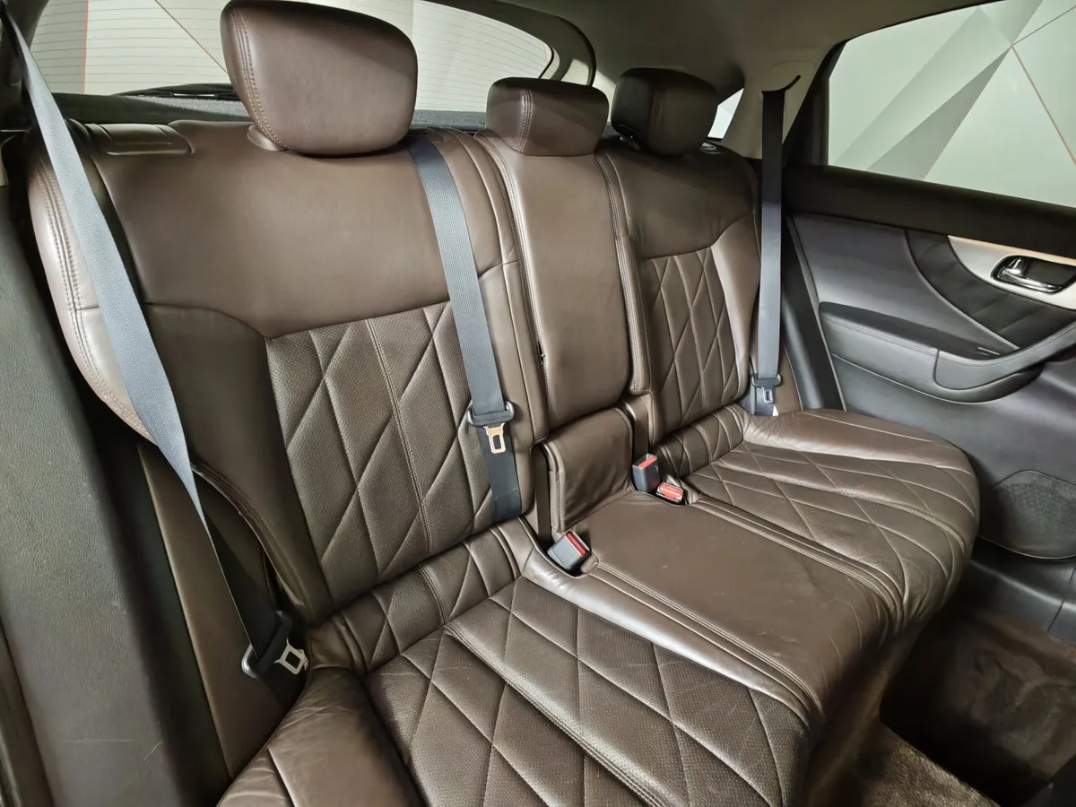 Infiniti FX-Series FX35 AT AWD (307 л.с.) Золотой в АВИЛОН. Слайд №16
