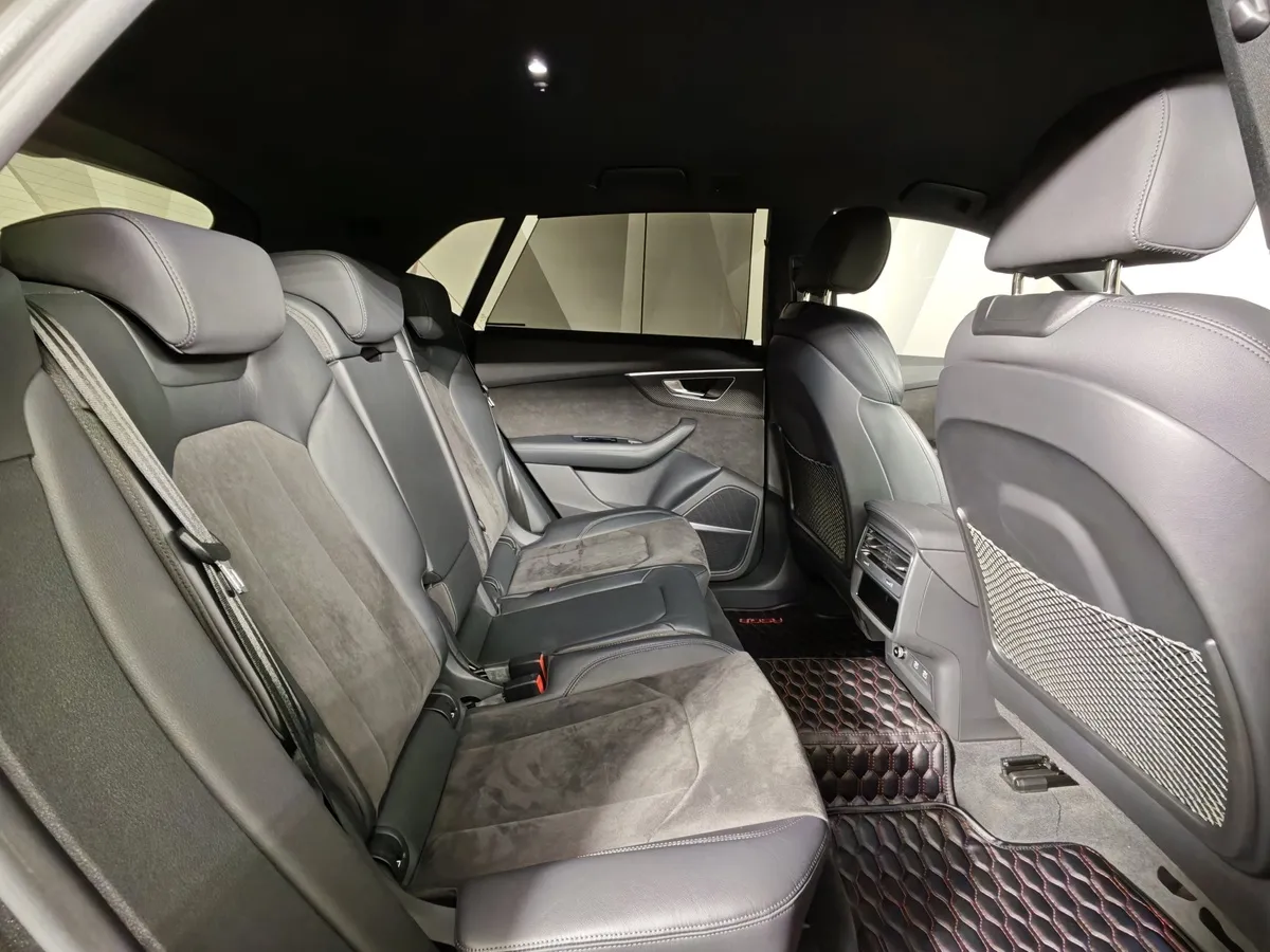 Audi RS Q8 4.0 TFSI tiptronic quattro (600 л.с.) Серебристый в АВИЛОН. Слайд №16