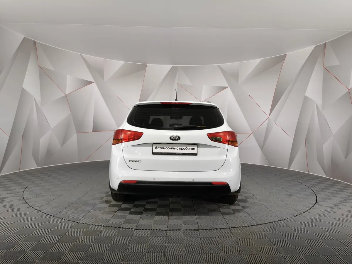 Kia Ceed 1.6 AT (129 л.с.) Luxe Белый в АВИЛОН. Слайд №8