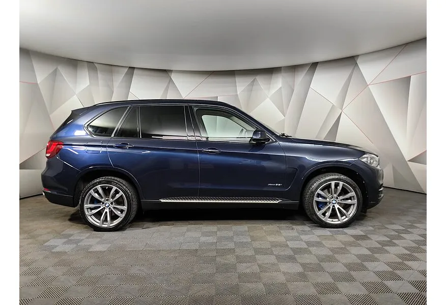 LIVE. Слайд №3