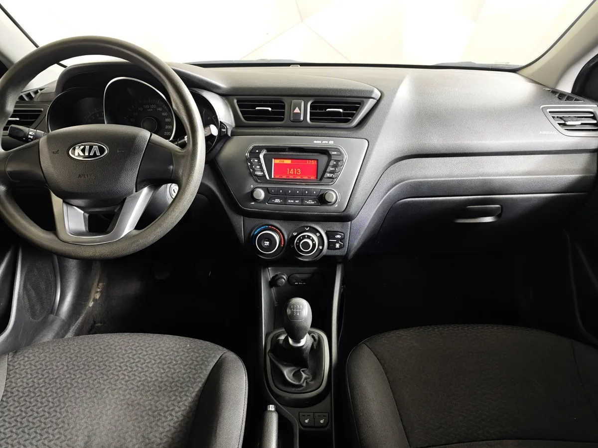 Kia Rio 1.6 MT (123 л.с.) Серый в АВИЛОН. Слайд №14