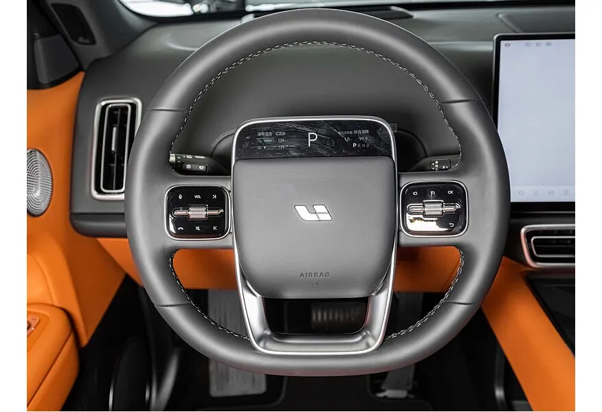 Li Auto L6 1.5 AT 4WD (150 л.с.) Pro Белый в АВИЛОН. Слайд №9