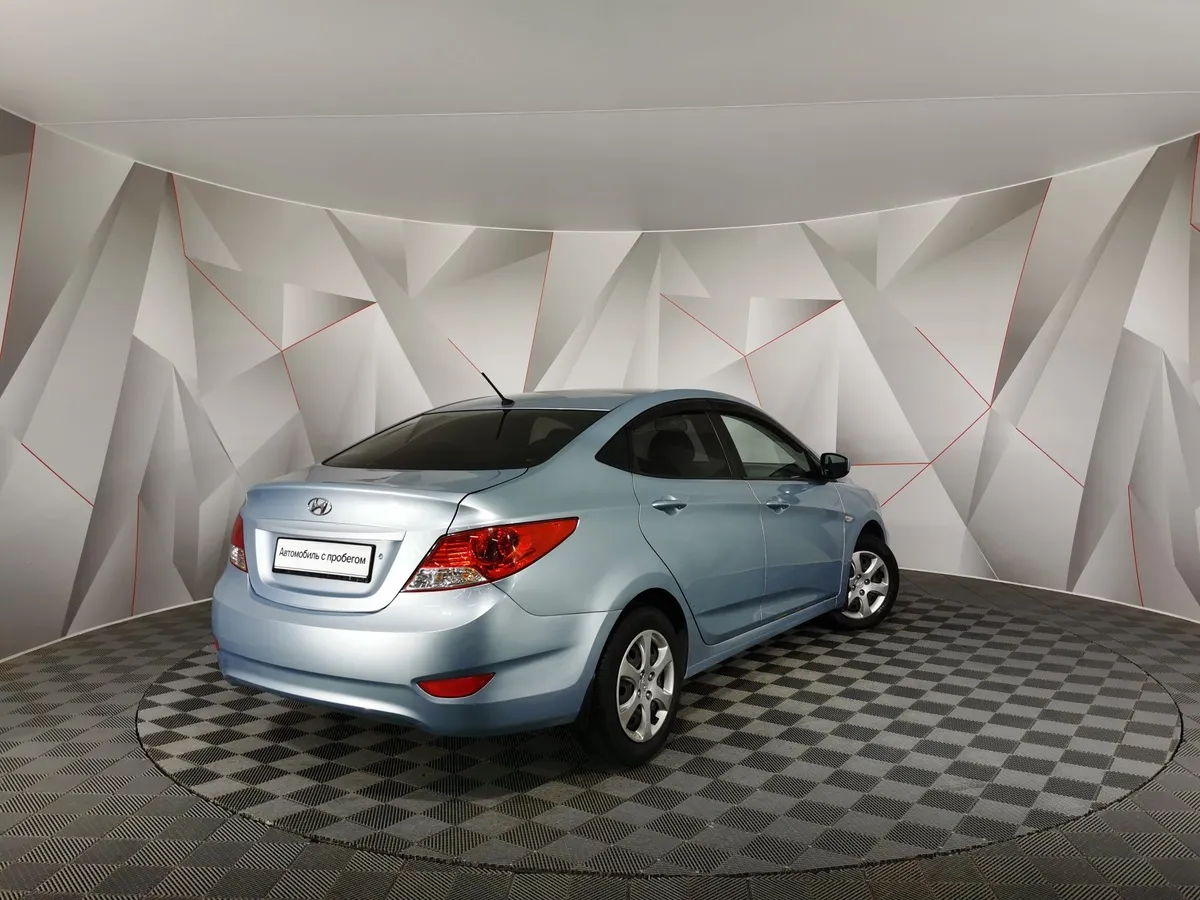 Hyundai Solaris 1.4 AT (107 л.с.) Comfort Голубой в АВИЛОН. Слайд №2