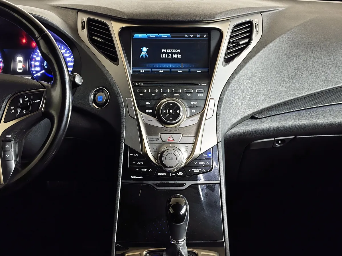 Hyundai Grandeur 3.0 AT (250 л.с.) Business Красный в АВИЛОН. Слайд №15