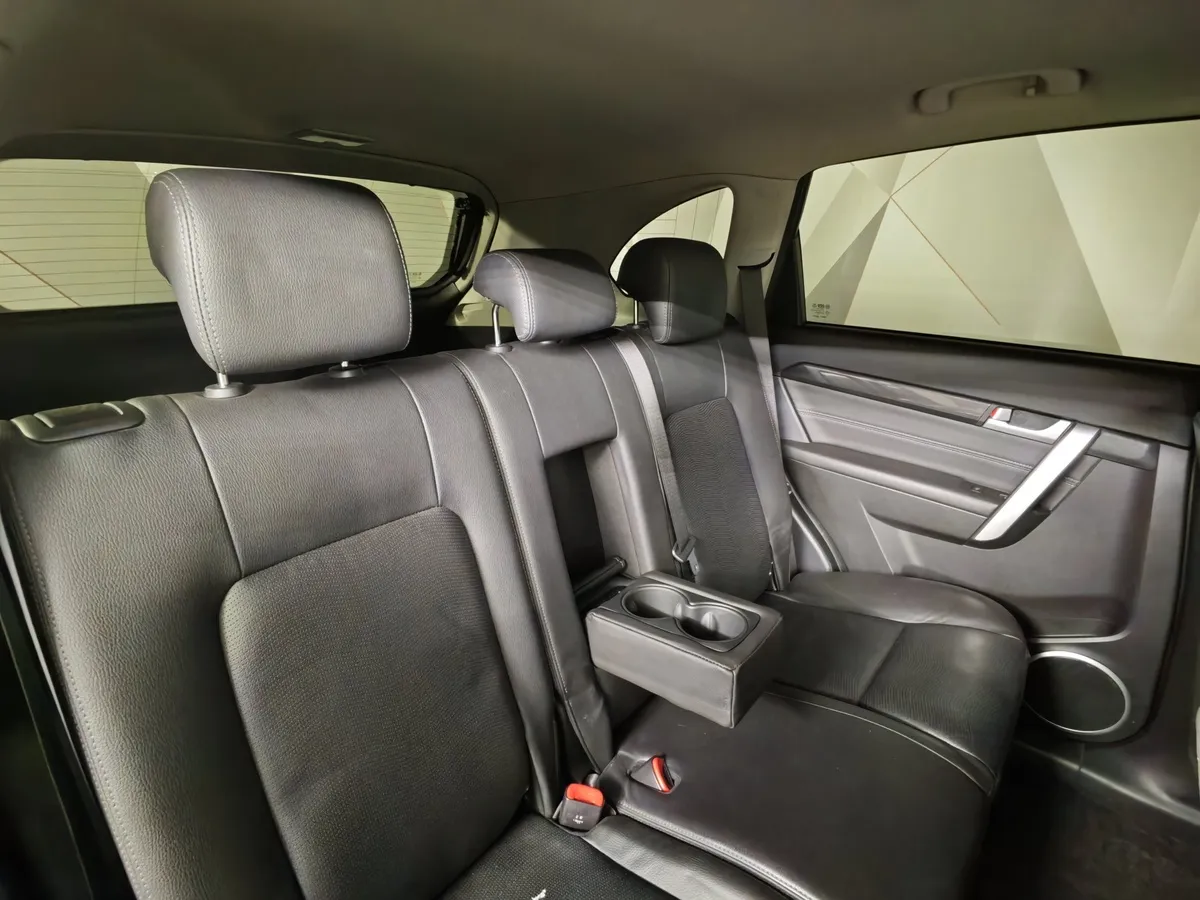 Chevrolet Captiva 2.4 AT (5 мест) (167 л.с.) LT Черный в АВИЛОН. Слайд №13