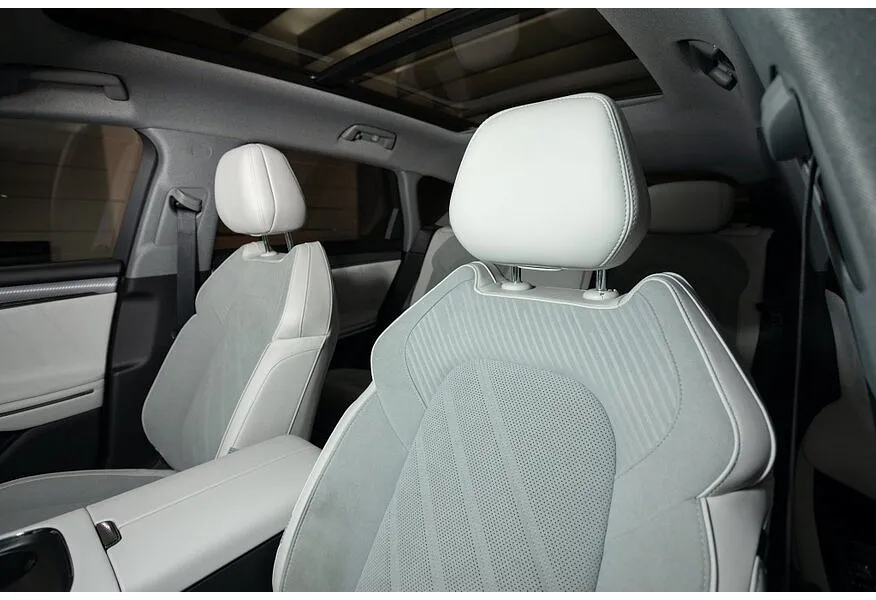 Voyah Free EVR 1.5 AT AWD (510 л.с.) Sport + Красный в АВИЛОН. Слайд №11