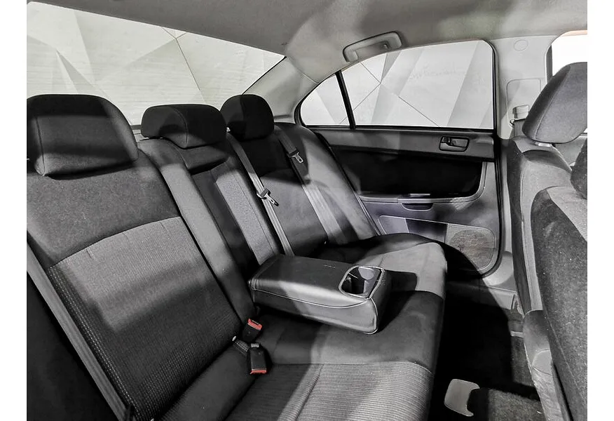 Mitsubishi Lancer 1.8 MT (143 л.с.) Серый в АВИЛОН. Слайд №15