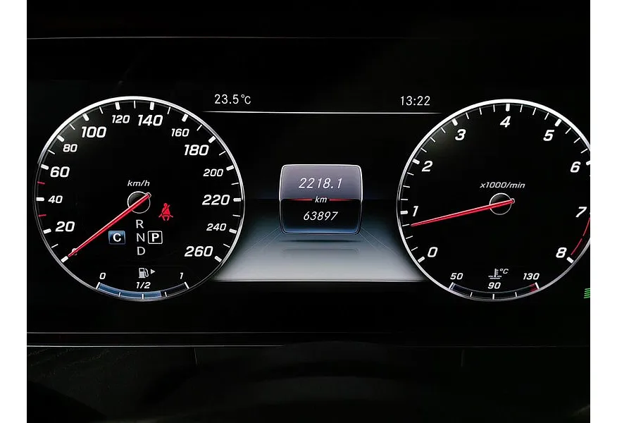 Mercedes-Benz E-Класс E 400 d 4MATIC 9G-TRONIC (333 л.с.) Luxury Черный в АВИЛОН. Слайд №20