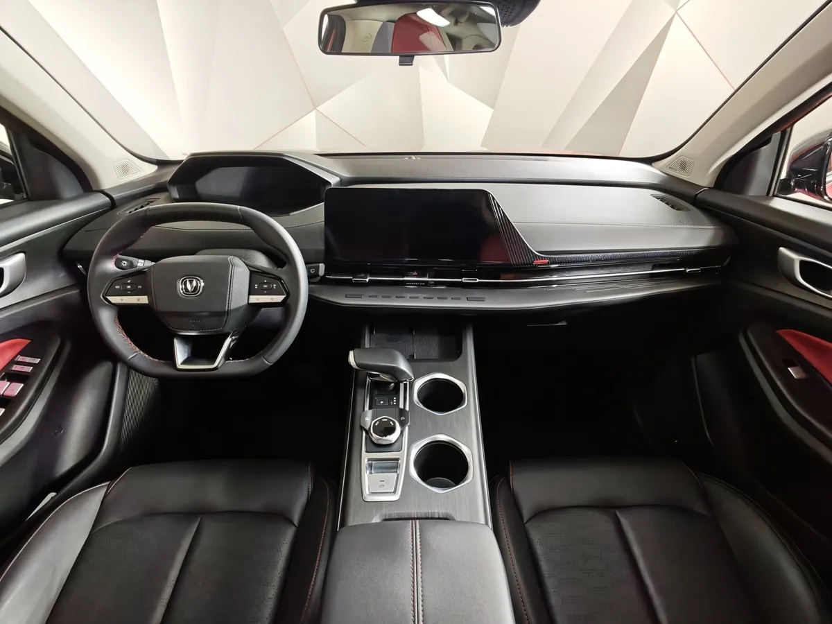 Changan CS55PLUS 1.5T 7DCT (180 л.с.) Tech Красный в АВИЛОН. Слайд №13