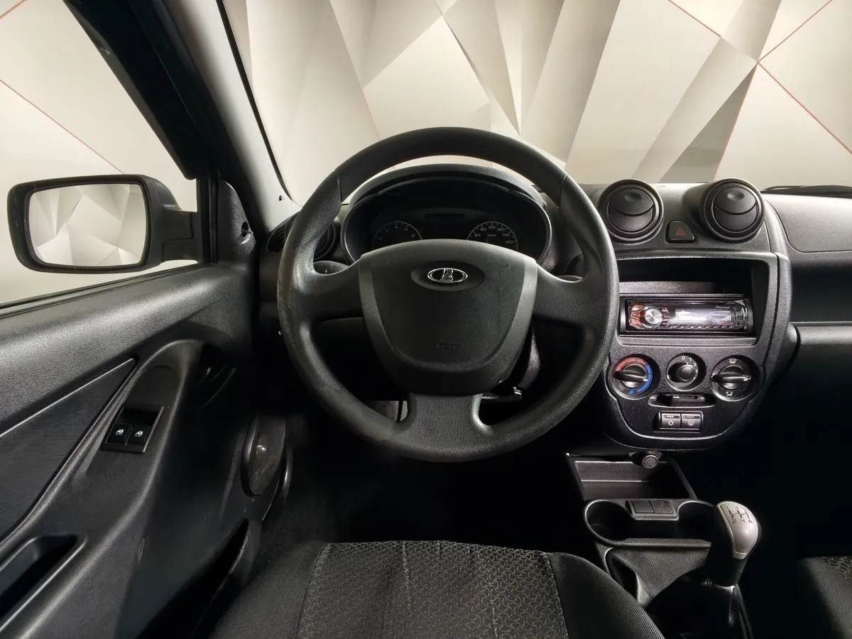 ВАЗ (Lada) Granta 1.6 MT 16кл (98 л.с.) Серебристый в АВИЛОН. Слайд №19