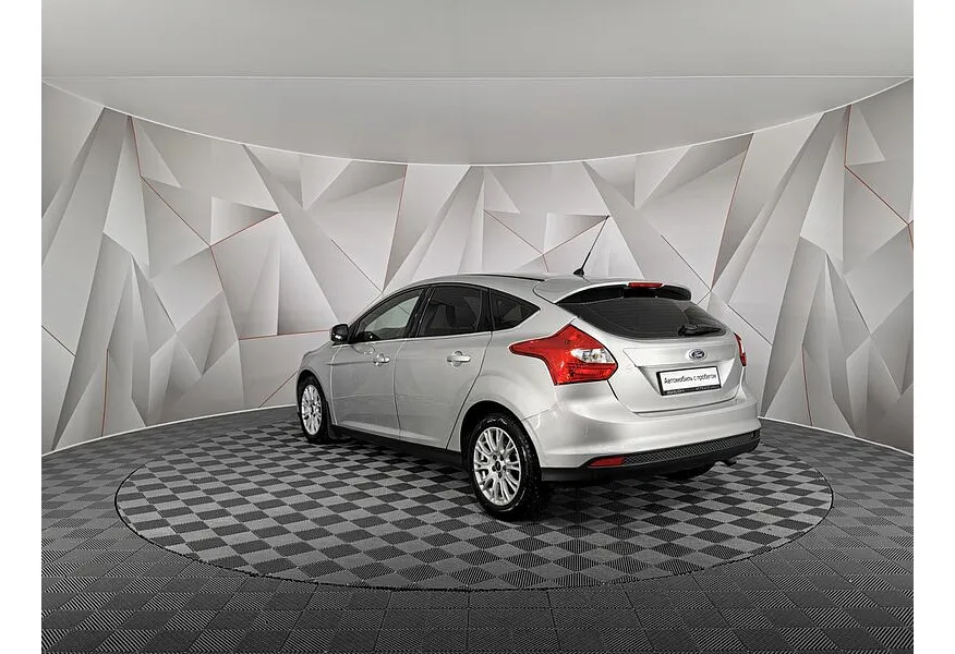 Ford Focus 1.6 PowerShift (125 л.с.) Titanium Серебристый в АВИЛОН. Слайд №4
