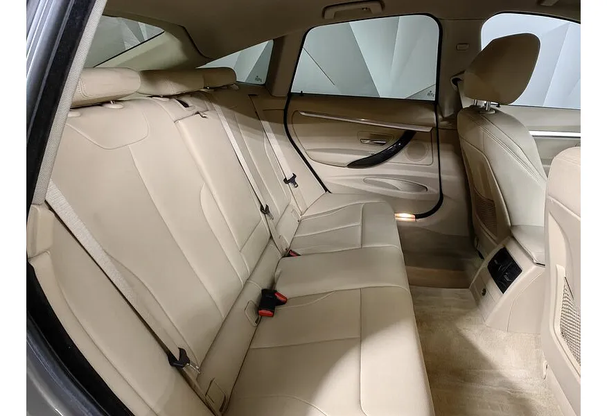 BMW 3 серия 320i xDrive AT (184 л.с.) Коричневый в АВИЛОН. Слайд №14