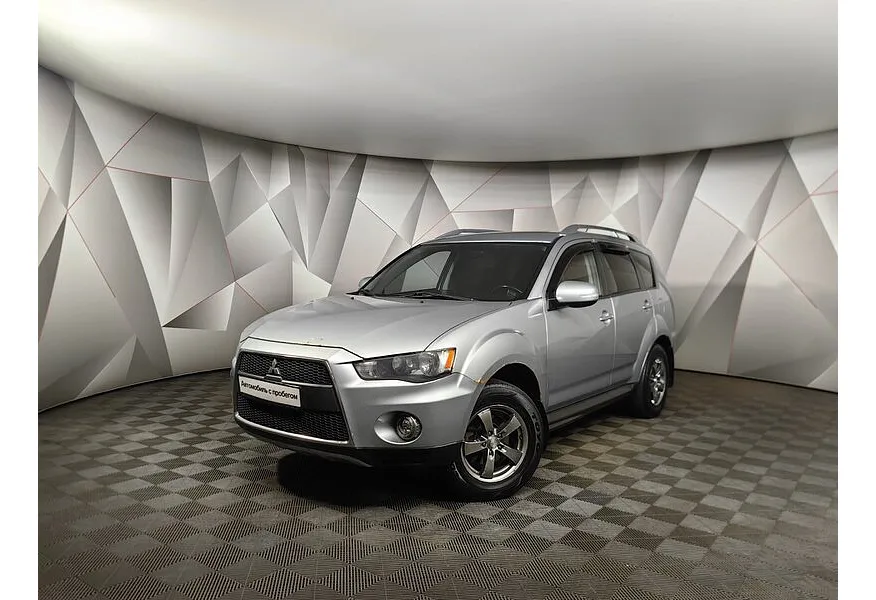АВИЛОН - Mitsubishi Outlander 2.0 MT 2WD (147 л.с.) Серебристый - slide 0