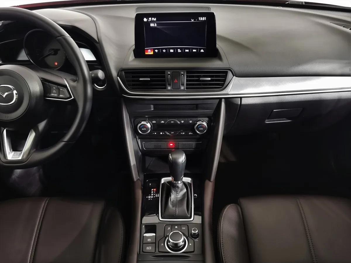 Mazda CX-4 2.0 AT (158 л.с.) High Красный в АВИЛОН. Слайд №14