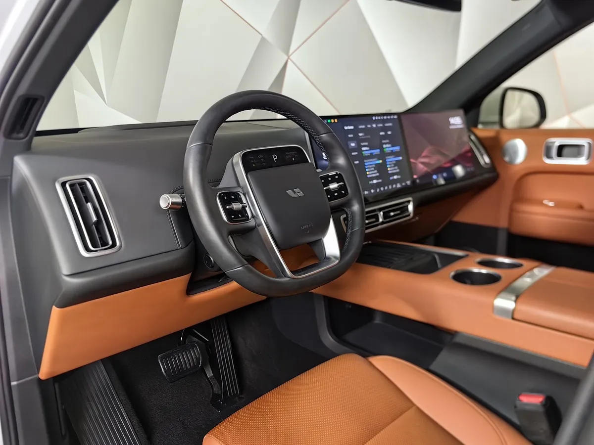 Li Auto L6 1.5 AT 4WD (150 л.с.) Pro Белый в АВИЛОН. Слайд №18