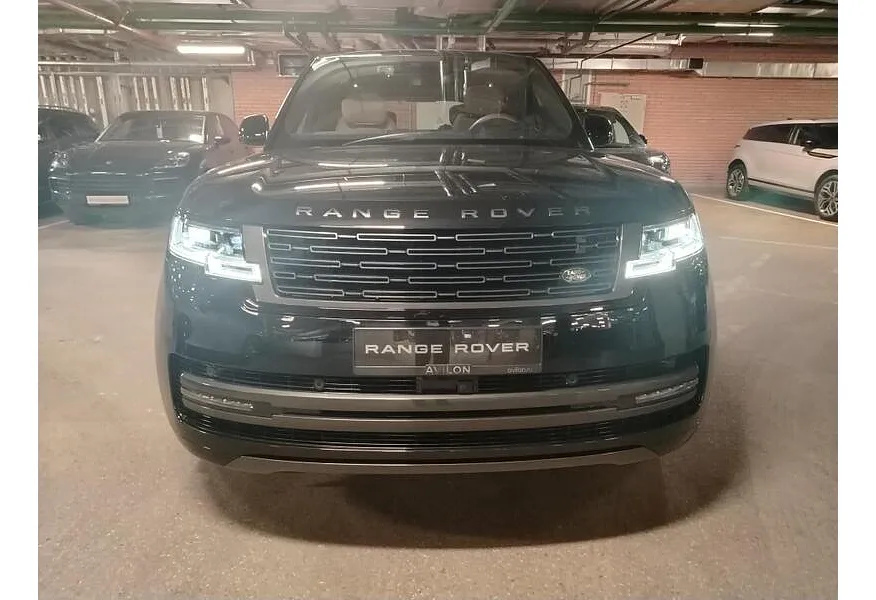Land Rover Range Rover 4.4 P530 V8 LWB AT AWD (530 л.с.) Autobiography Черный в АВИЛОН. Слайд №5