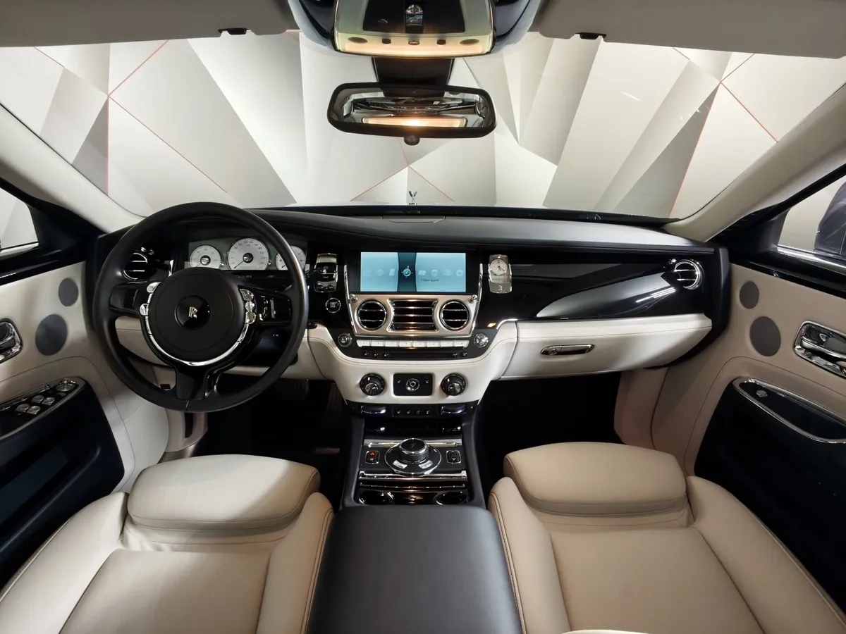 Rolls-Royce Ghost 6.6 AT (570 л.с.) Individual Серый в АВИЛОН. Слайд №14
