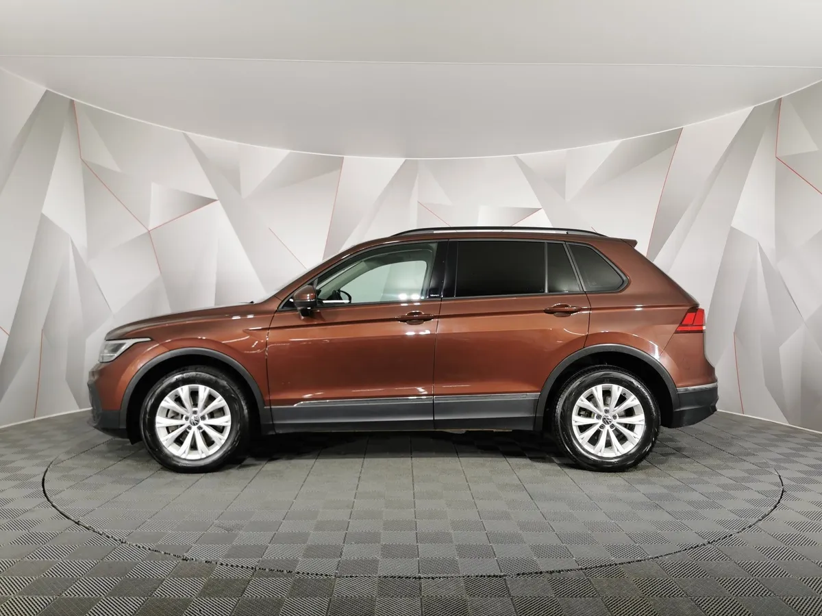 Volkswagen Tiguan 2.0 TSI 4Motion AT (180 л.с.) Status Коричневый в АВИЛОН. Слайд №5