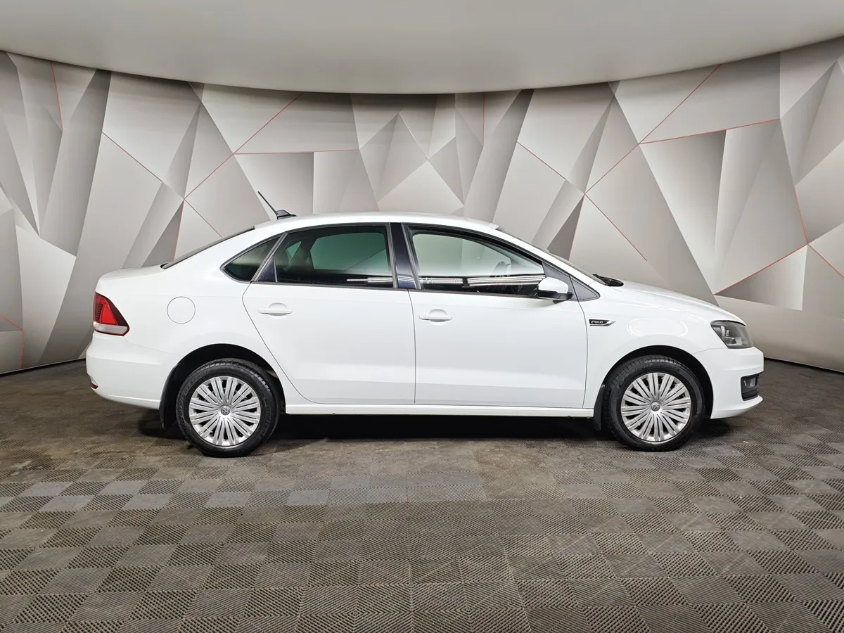 Volkswagen Polo 1.6 MPI AT (110 л.с.) Highline Белый в АВИЛОН. Слайд №6