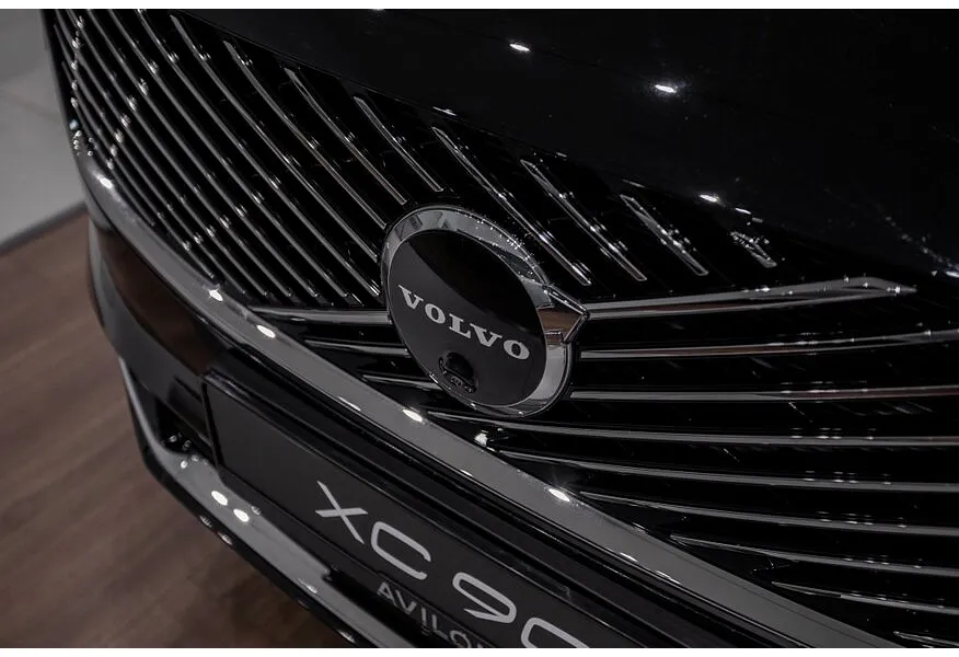 Volvo XC90 2.0 B5 mild hybrid AT AWD (7 мест) (250 л.с.) Ultra Bright Черный в АВИЛОН. Слайд №14