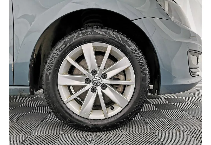 Volkswagen Polo 1.6 MPI AT (110 л.с.) Highline Синий в АВИЛОН. Слайд №9