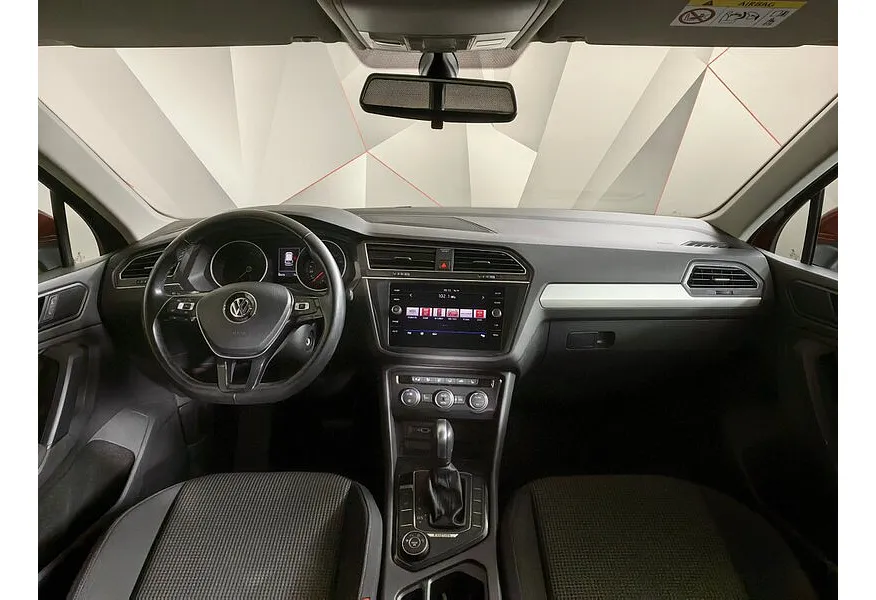 АВИЛОН - Volkswagen Tiguan 1.4 TSI 4Motion DSG (150 л.с.) Trendline Красный - slide 9